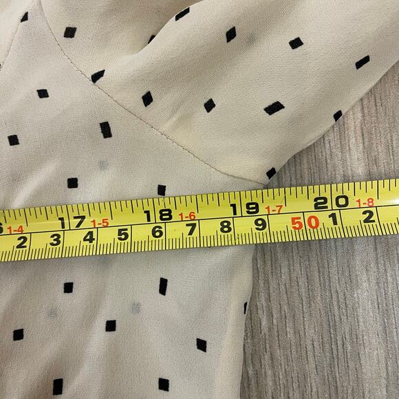 Rafaella 100% Silk Button Down Blouse Cream Black Dot Print Size 10 - Picture 5 of 6